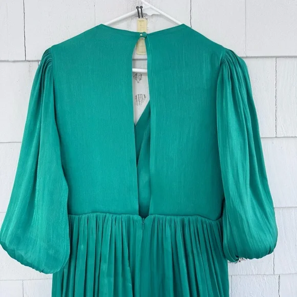 Costarellos Brennie Iridescent Georgette Gown Green NO BELT size FR38 US6